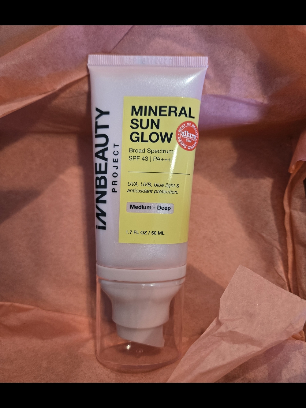 Mineral Sun Glow SPF 43 Broad Spectrum Sunscreen - Medium-Deep - Picture 4 of 6